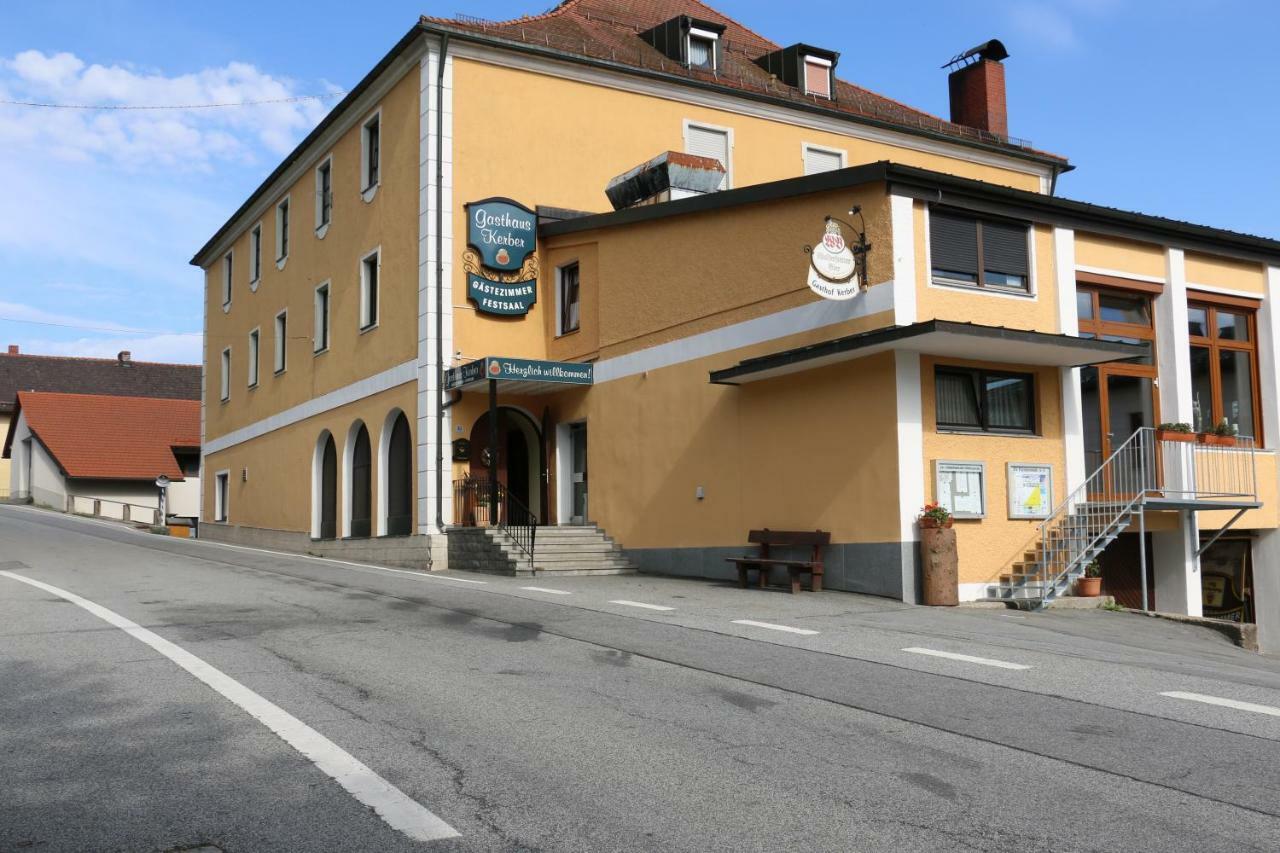 Gasthaus Kerber Hotel Furstenstein Exterior photo